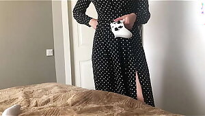 Step sister couldn't masturbate with gamepad and replaced it with her stepbrother's cock